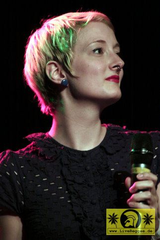 Bobby Pins and The Saloon Soldiers (D) 20. Potsdamer Ska Festival - Lindenpark, Potsdam 10. Juli 2010 (19).JPG